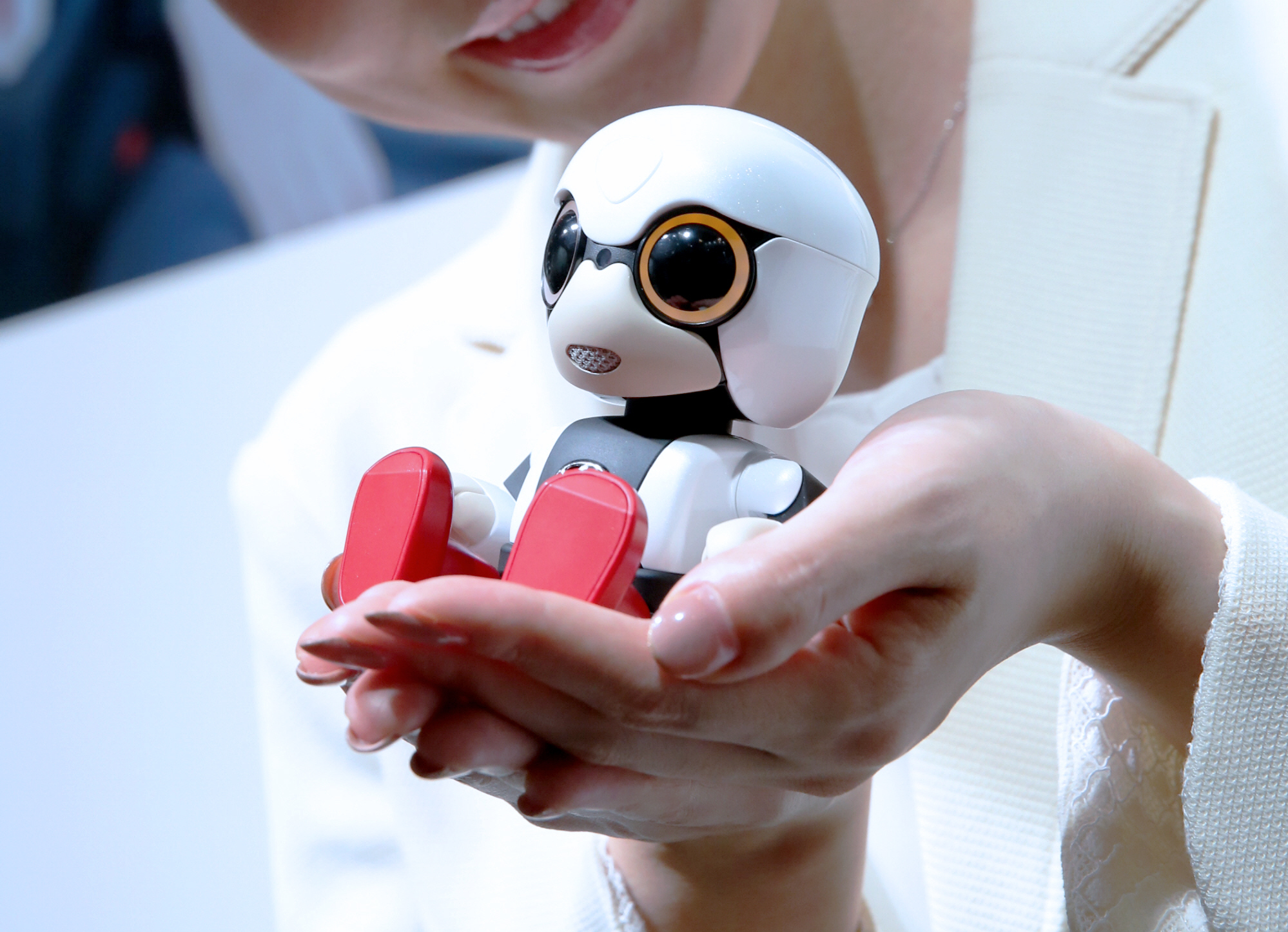その他 kirobo mini Toyota begins commercial sales of $400 Kirobo Mini companion